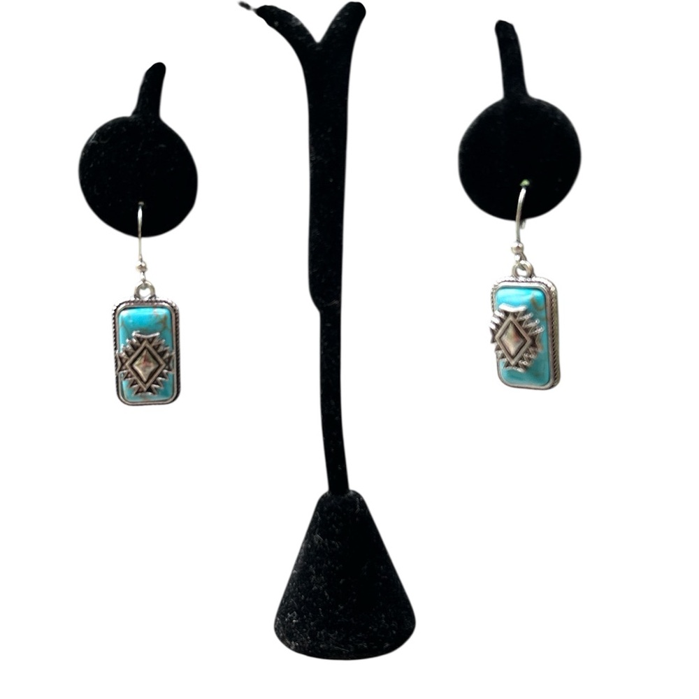Earrings Dangling Pendant Turquoise Pierced